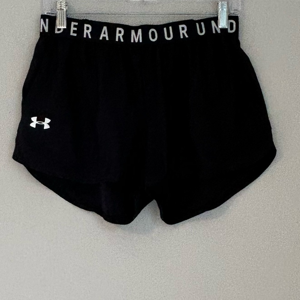 Under Armour Women’s Black HeatGear Running Shorts Size Medium